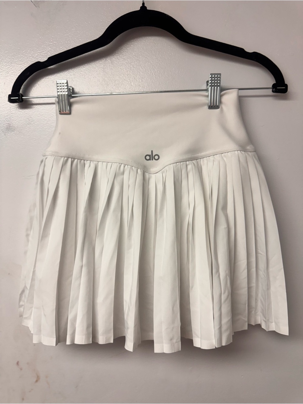 Alo Yoga Varsity Tennis Skirt XS White Pleated Skort Built In Shorts C8 - Picture 4 of 9